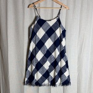 Universal threads size L Navy and White Plaid Sleeveless Dress